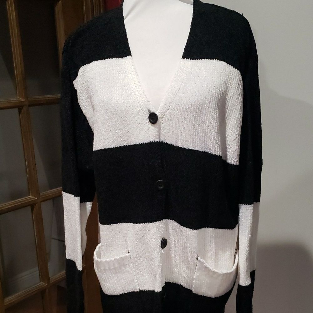Meri Skye Black and White Striped Women's button down Sweater nwot SZ 2X